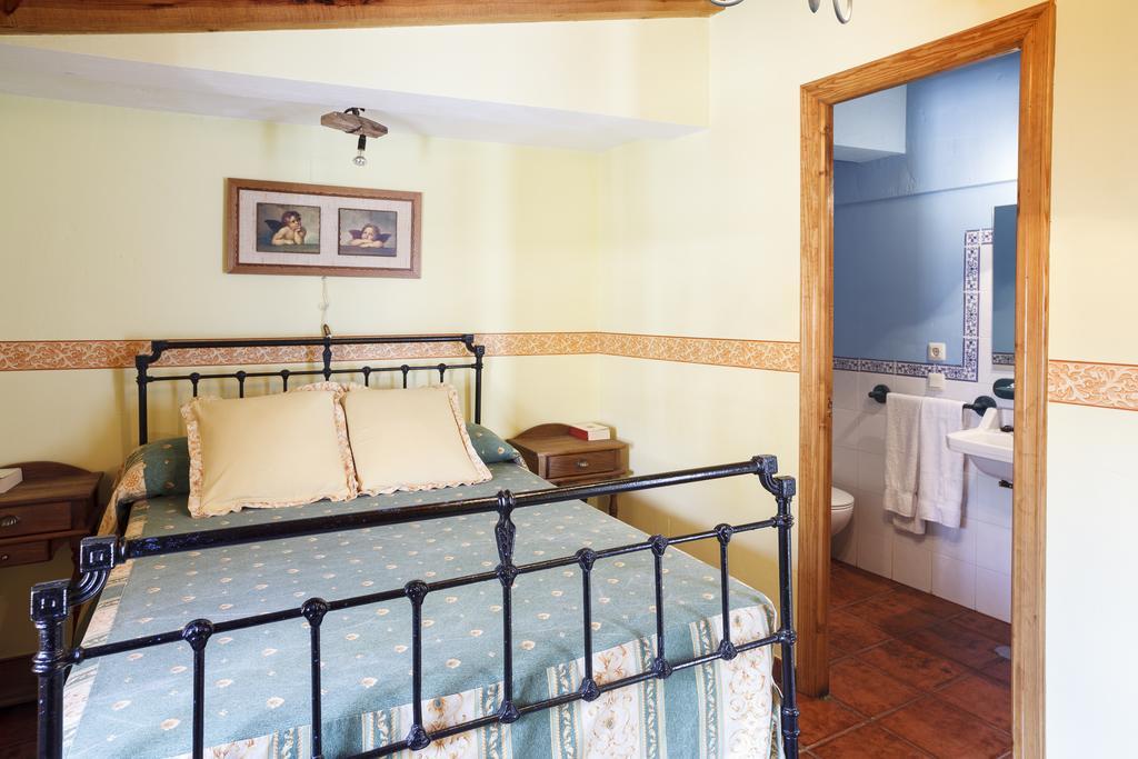 La Casa Del Tio Venancio Guest House Caracenilla Room photo